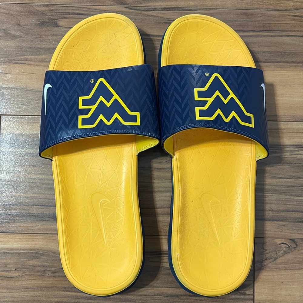 Nike slides